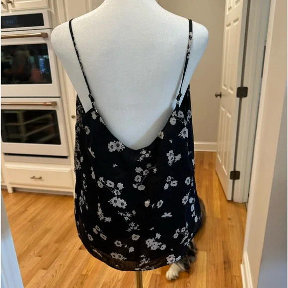 Heartloom Black/Cream Floral Cami NWT - Picture 5 of 9